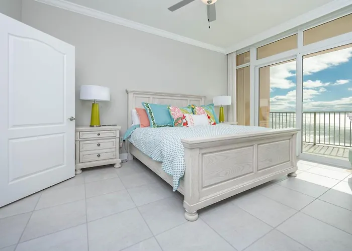 Phoenix Gulf Towers 2707 Apartment